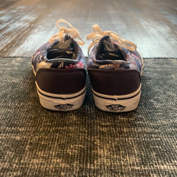 Hawaiian floral print lace up vans - Picture 3 of 6